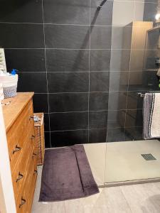 Villas Villa Moderne avec Piscine : photos des chambres