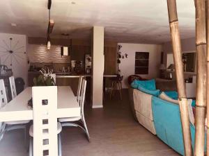 Villas Villa Moderne avec Piscine : photos des chambres