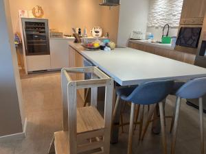 Villas Villa Moderne avec Piscine : photos des chambres