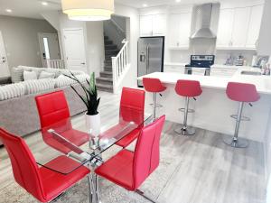 Walden Mount Luxury Villa - Entire 3-Bedroom Home