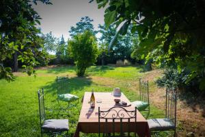 Le Mas de Gleyzes - Charme Authentique & Détente avec Piscine