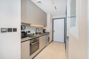 StayShort - Studio in 15 Northside Sleeps 2 with City Views