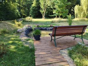 B&B / Chambres d'hotes Suite Balneo en bord de foret : photos des chambres