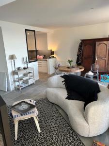 FOURAS villa Jean Michèle Villa Neuve en front de mer