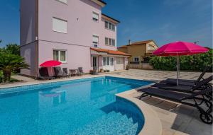 Cozy Apartment In Fazana With Wifi