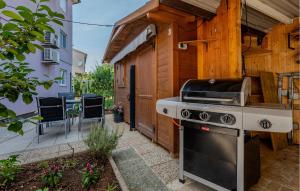 Cozy Apartment In Fazana With Wifi