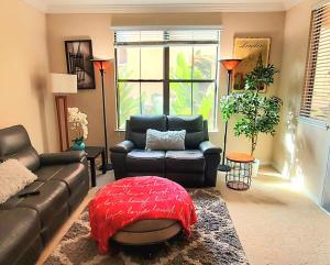 prime location by Spectrum mall Irvine 2 BR Apt