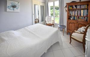 Maisons de vacances Stunning Home In Morieres-Les-Avignon : photos des chambres