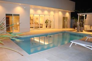 愛犬と泊まれるvilla,温水プール,サウナ,BBQ,ドッグラン,海まで徒歩5分,千葉 一宮---THE NALU ---