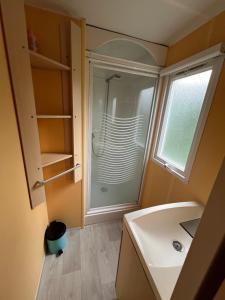 Maisons de vacances MOBIL HOME proche de la mer : photos des chambres