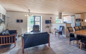 Beautiful Home In Højslev With Sauna