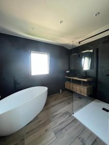 Villas Villa avec piscine et SPA : photos des chambres