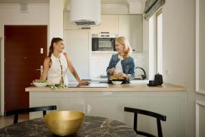 Waterlane Riverside - SPA, Pool, Gym & Parking by Downtown Apartments