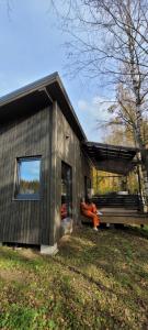 Holiday cabin 'OAK' - 3hvězdičkové hotely ve městě Salacgrīva