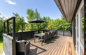 Awesome Home In Løgstør With Wifi