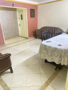 شقه مصيفيه بميامي خالد ابن الوليد الرئيسي تاني نمره من البحر