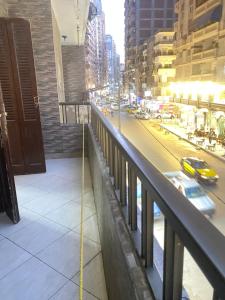 شقه مصيفيه بميامي خالد ابن الوليد الرئيسي تاني نمره من البحر