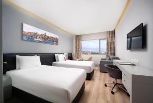 Deluxe Room with Two Twin Beds - Sea View room in Ramada Hotel & Suites by Wyndham İstanbul Ataköy