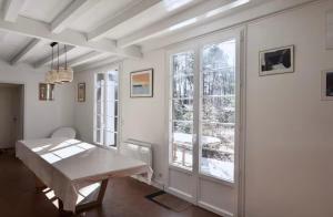 Maisons de vacances Maison 11p au calme avec clim et piscine : photos des chambres