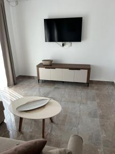 Casa M- 1-Bedroom Penthouse Apartment Seaview - Brand New