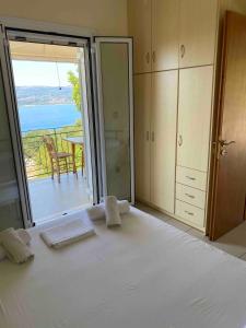 Chariclias House Kefalonia sea view apartment