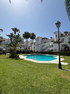 Beach Apartment - Sleeps 6 Pool & Private Terrace