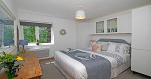 7 Porth Valley Cottages