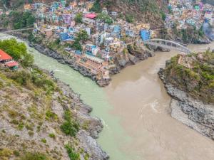 Sterling Kastoori Rudraprayag