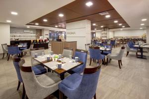 Aston Palu Hotel & Conference Center