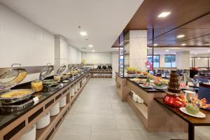 Aston Palu Hotel & Conference Center