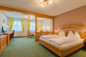 Classic Quadruple Room room in Gesundheits- und Vitalhotel Post