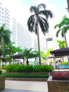 Shell Residences MOA 2 beds by Dads