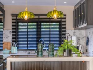 Luxury Pool Villa Jomtien-1 Min to Beach