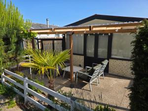 Lazy cabin near Hoek van Holland beach