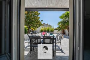 Villas Superbe villa climatisee avec parking et piscine : photos des chambres