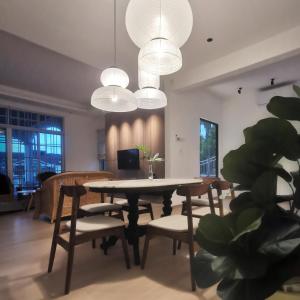 Ryuis Bungalow - Room Only