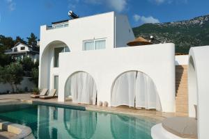 Villa IonX - Heated indoor pool, Sauna, Outdoor Pool,Bathtub, Jacuzzi