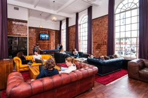 Double bedded private bedroom with ensuite