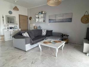 J&J Seaview Apartment