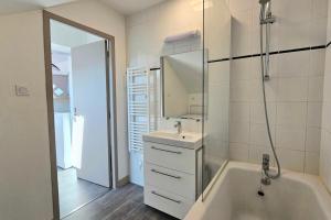 Apartment for 4 - near hypercentre