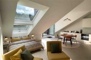 Stilvolles Loft mit Naturpool