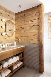 Les Chalets de la Source 3 - Luxe - Skis aux pieds - 12 personnes : photos des chambres