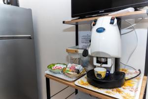 RobertONE Guest House