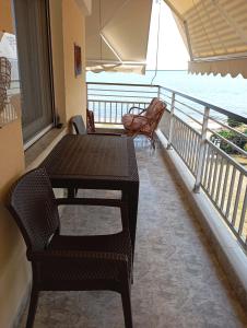 Metamorfosi Apartment with Sea View