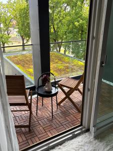 Riverside Retreat - Cozy Central Stay in Pärnu