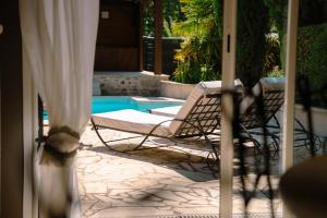 Villas Le Patis et sa piscine : photos des chambres
