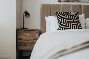 Modern unique duplex apartment in town centre