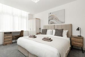 Modern unique duplex apartment in town centre