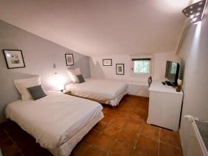 B&B / Chambres d'hotes Le Mas de Gleyzes - Charme Authentique & Detente avec Piscine : photos des chambres