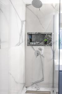 Golden Oasis Apartments